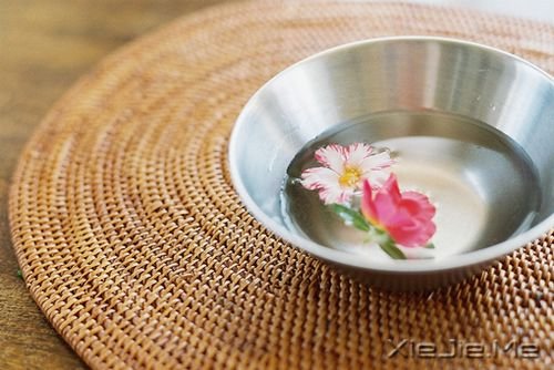 晚安心语:有些谎言,美丽的让你不忍揭穿 (10)