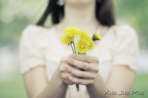 你不高兴,生活比你更不高兴